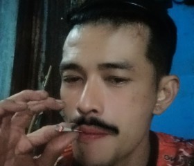 เอ็ม, 33, Chon Buri