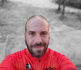 Gironi, 48, Girona