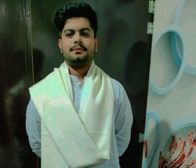 yasir, 21, Jalalpur Pirwala