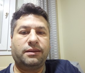 Raed, 49, La Riche