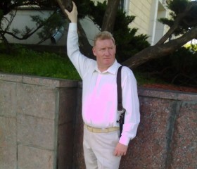 Aleksey Sokol, 55, Baranovichi