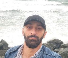 Isakius, 34, Batumi