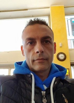 Marco, 43, Repubblica Italiana, Monza
