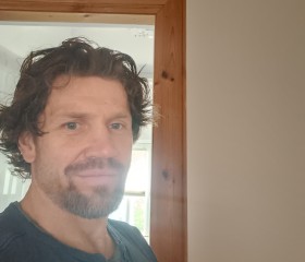 Alex, 41, Dunfermline