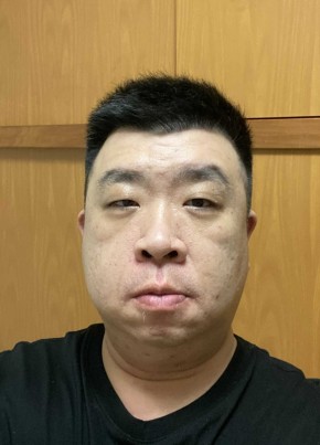 阿傑, 46, 中华人民共和国, 台北市