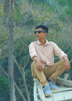 Md Rakib Hossain, 18, India, Kāliyāganj
