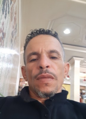 Adnan из خريبكة 44 года