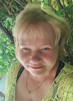 Юлия из Омска 49 лет