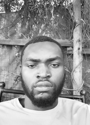 Yang Nkhey из IGoli 26 лет