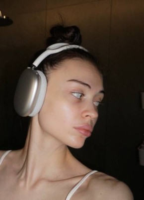 Regina, 22, Russia, Saint Petersburg