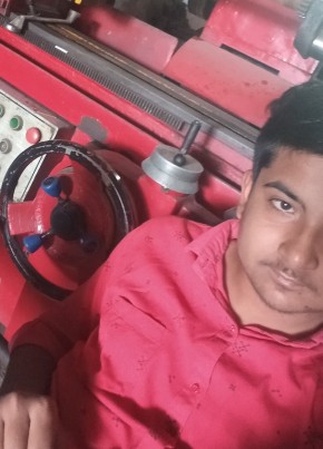Mayank, 22, India, Bhuj