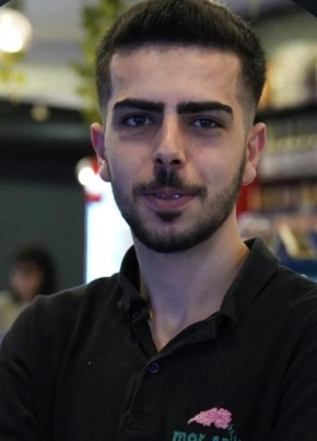Yuşa из İstanbul 22 года