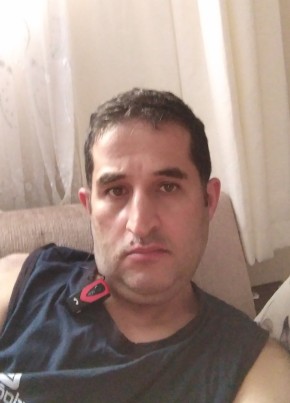 Yavuz Aydın, 39, Türkiye Cumhuriyeti, Esenyurt
