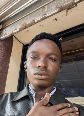 Christopher, 26, Cameroon, Bamenda