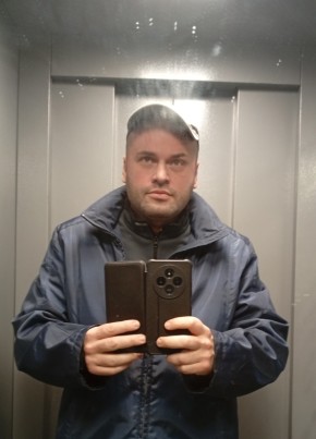 Михаил из Углича 49 лет