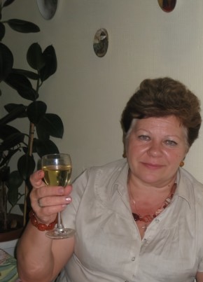 нина, 68, Россия, Ростов-на-Дону