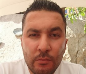 HakanSalih, 38, Istanbul