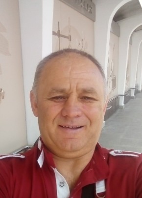 Сергей из Свободныя 46 лет