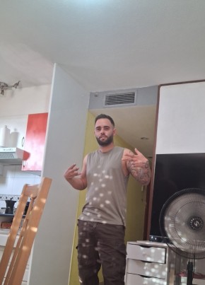 Yaniel из Majadahonda 24 года