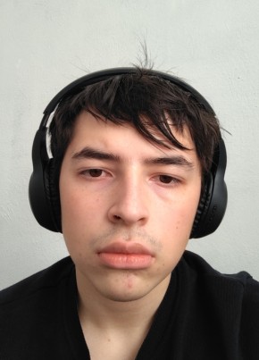 Мидиёр из Шымкента 19 лет