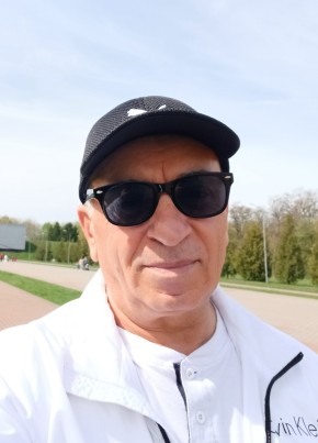Андраник из Киева 55 лет