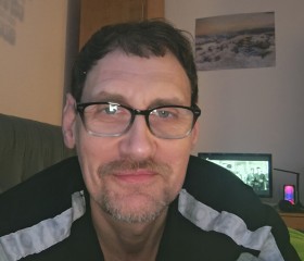 Dmitriy, 48, Janossomorja
