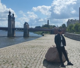 Slava, 45, Washington D.C.