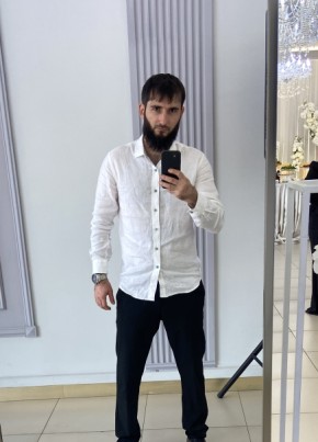 Мурад из Махачкалы 33 года