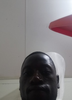 Moris benedoct, 26, Uganda, Kampala