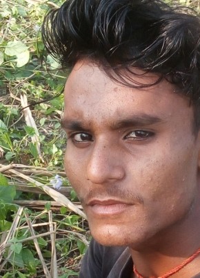 Ashish Kumar, 18, India, Lālganj (State of Uttar Pradesh)