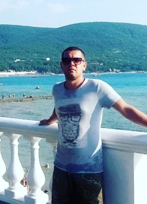 Роман из Каменск-Шахтинския 34 года