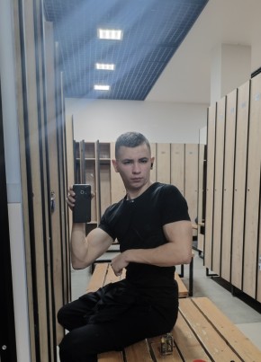Олег из Казани 24 года