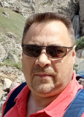 Владимир, 54, Россия, Гатчина