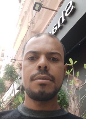 بسام يوسف محمد ح, 18, جمهورية مصر العربية, القاهرة