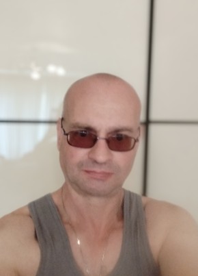 Роман Чернявский из Жуковския 54 года