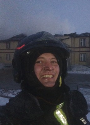 Григорий из Нового Уренгоя 33 года