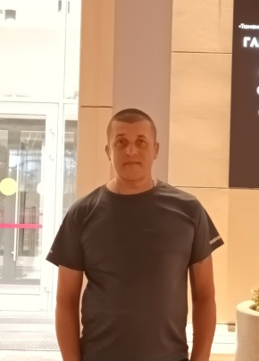 Дмитрий из Сходни 44 года
