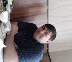 Imam, 46, Tema