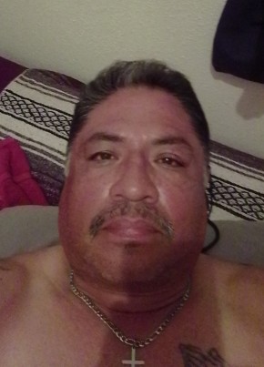 Reynaldo Leon из Avenal 49 лет