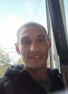 Максим из Юрги 39 лет