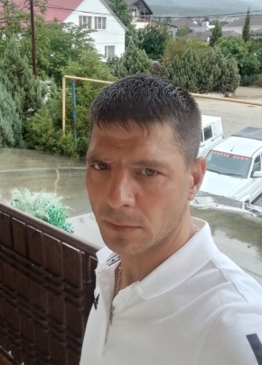 Андрей из Волгограда 40 лет