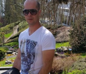 David, 41, Meyrin