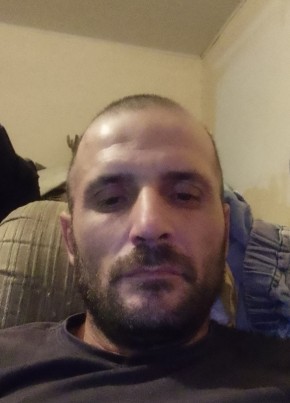 Омар из Кизилюрта 43 года