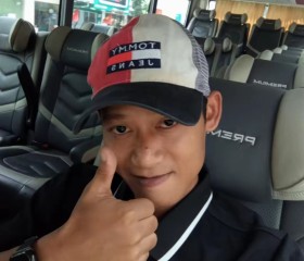 Phi, 18, Ho Chi Minh City