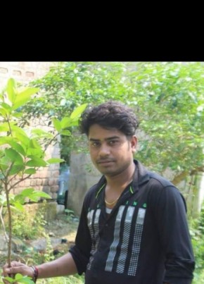 Surojit, 18, India, Pānchla