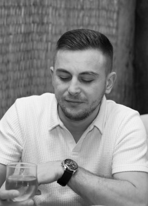David из Pitești 29 лет