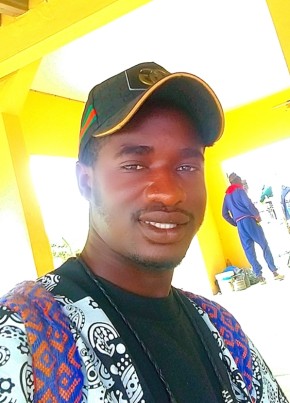 Morloum, 27, Senegal, Dakar