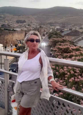 Elena из Екатеринбурга 59 лет