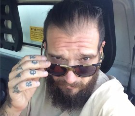 luca, 42, Sesto Fiorentino