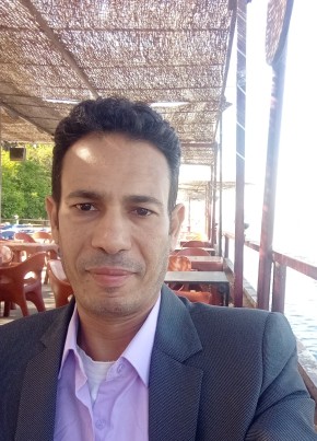 Adel из دبي 49 лет